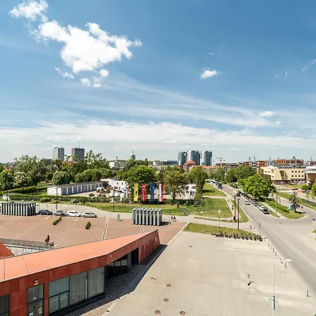 Brabank 50 Gym And Lounge Гданьск